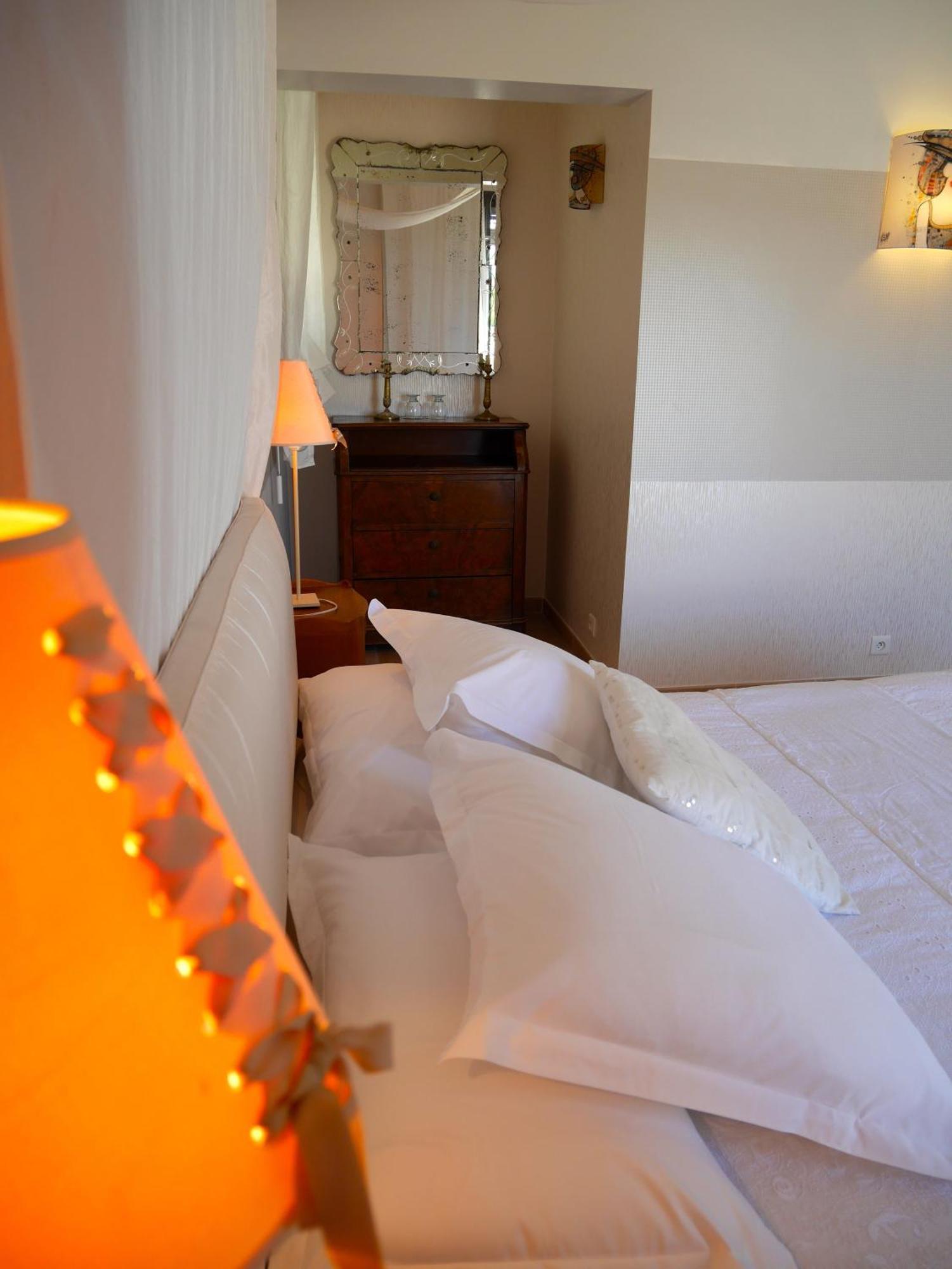 Le Relais D'Angelique Bed and Breakfast Lunel  Rum bild