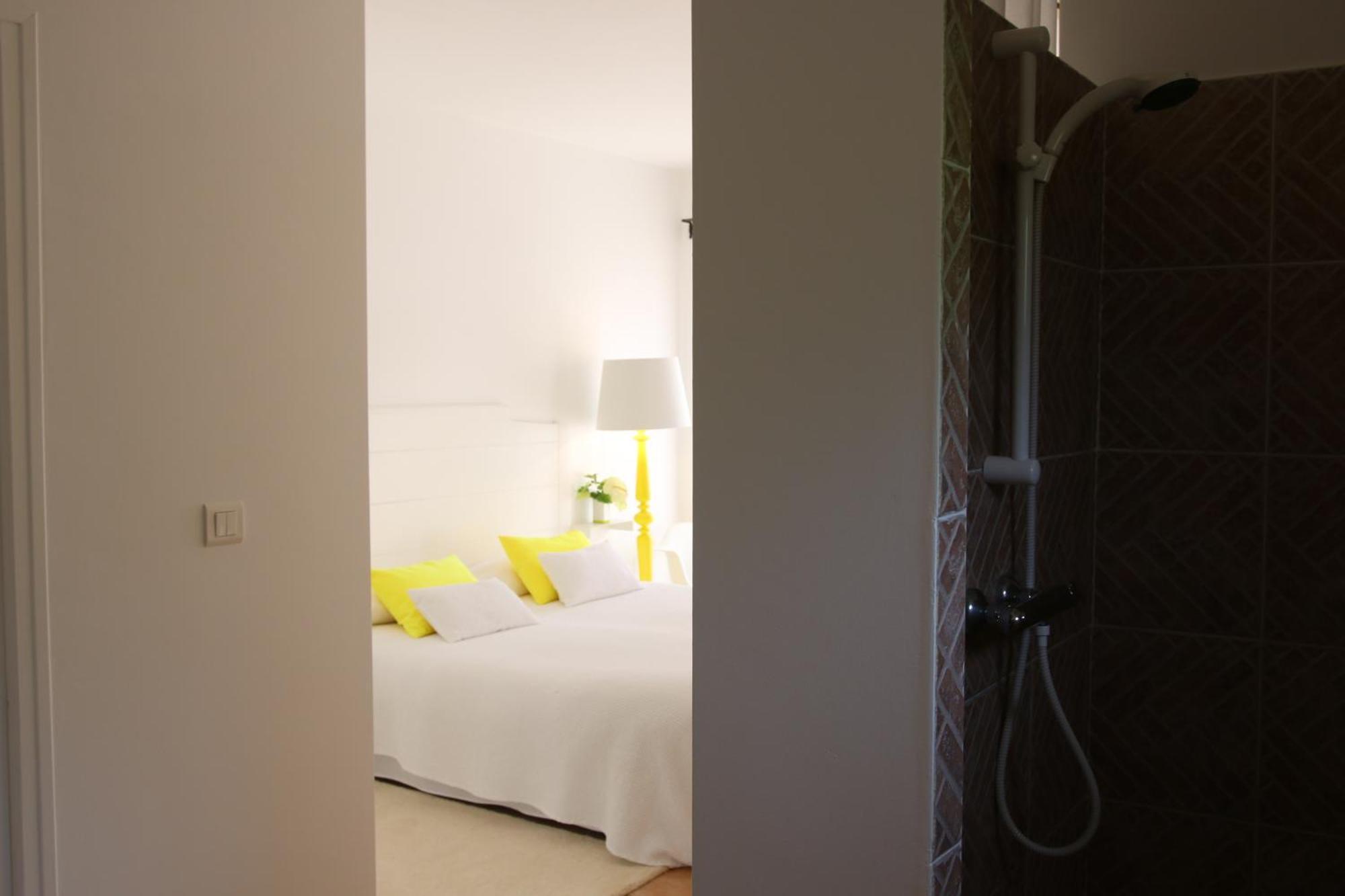 Le Relais D'Angelique Bed and Breakfast Lunel  Rum bild